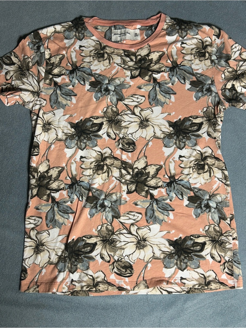 Abercrombie & Fitch Peach Floral Short Sleeve Tee with Blue-Grey Accents